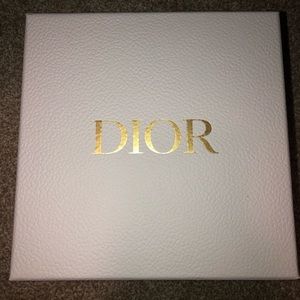 💯 Dior Box one beauty box + one small paper bag and 2 small dust bags